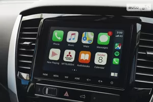 Поддержка приложений Apple CarPlay и Android Auto